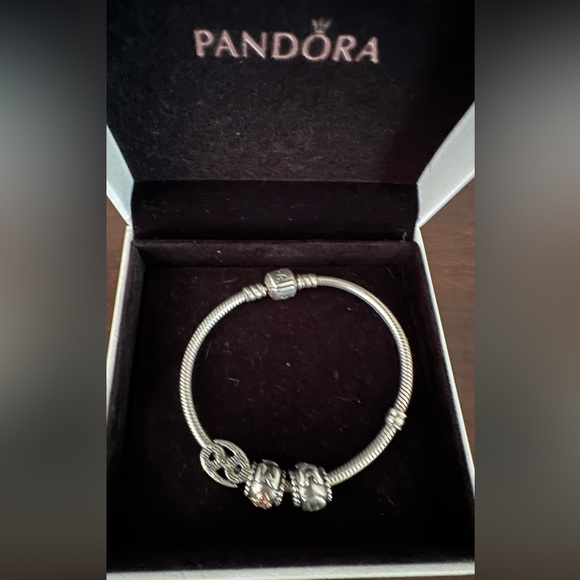 Pandora Bracelet with Mom, Dad, and Zodiac Cancer charms - Picture 1 of 3